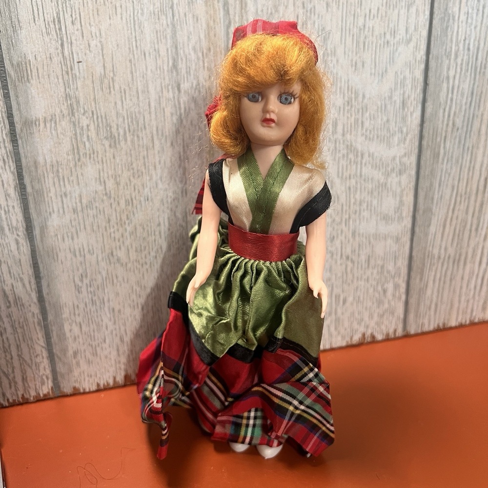 Scotland Vintage ARCO Gas Station Dolls of the World Collectibles Red Hair 1970s